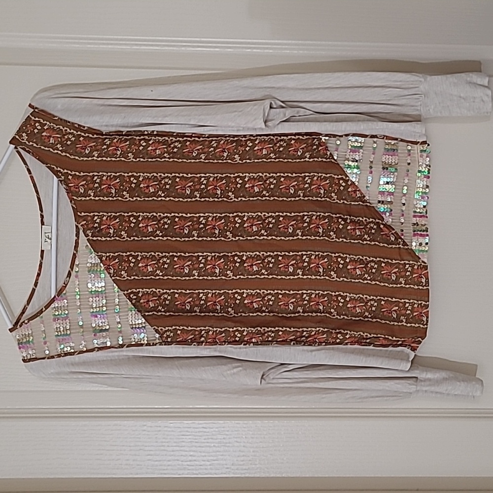 Anthropologie Tiny Sammi Sequin Top Light Beige With Dolman Sleeve Size L